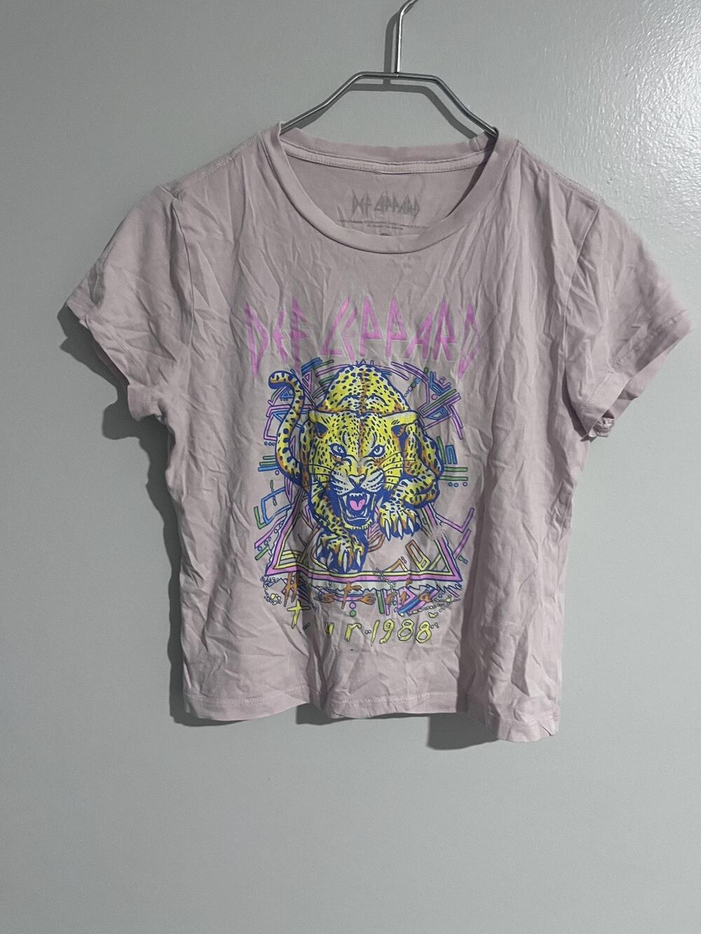 Def Leppard T-Shirt Womens S Pink Cropped Animal Print 100% Cotton Jersey